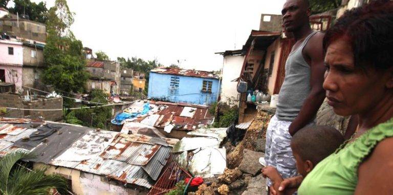 República Domincana: Dos menores mueren por fuertes lluvias. 42,000 desplazados