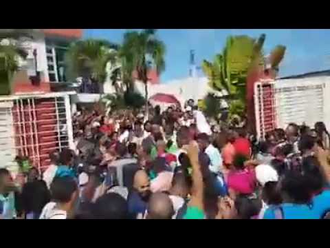 Protesta de estudiantes en la Universidad Nacional Evangélica (UNEV)