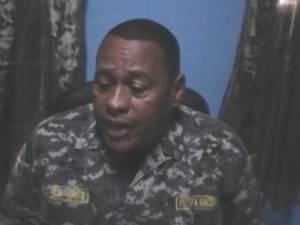 Destituyen comandante de dotación policial de San Cristóbal tras robo de $800 mil a un buzo