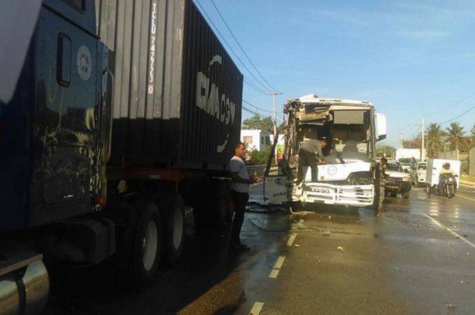 ocho muertos y 11 heridos en accidentes de transito en dos dias