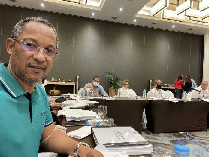 Legisladores informan que avanzan lectura del proyecto de Código Penal desde resort en La Romana