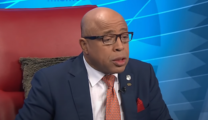 Pacheco reconoce que funcionarios del PRM nombran familiares en vez de perremeístas