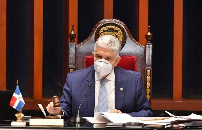 Senado aprueba en primera lectura el Código Penal; aborto se mantiene penalizado