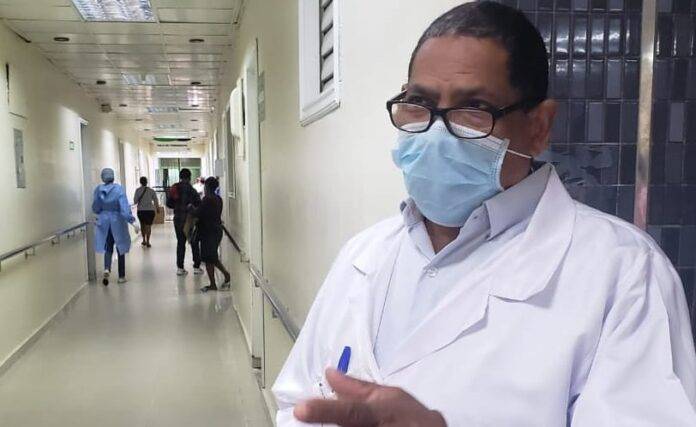 Renuncia director del Salvador B. Gautier, se queja de falta de apoyo del Servicio Nacional de Salud
