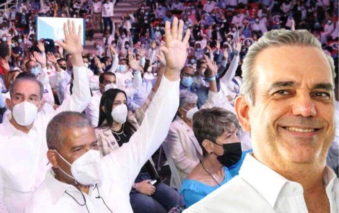 PRM modifica estatutos y le da luz verde a Abinader para reelección presidencial