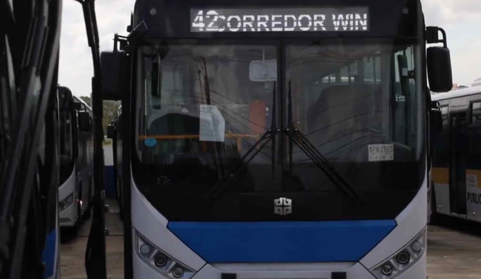 Abinader inaugura corredor en la Churchill; sustituyen carros de concho por 47 autobuses
