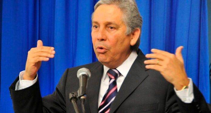 Exministro de Obras Públicas dice que fue un error negociar para eliminar peajes sombras