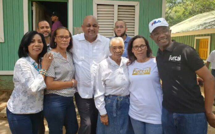 Fulcar niega tener relación con los «Furcal», pero en 2019 publicó reunión de familia Furcal/Fulcar