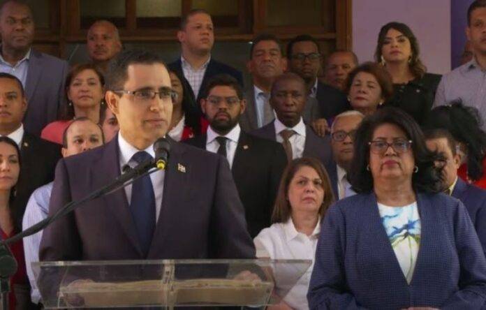 PLD dice gobierno no debe gastar «cifras astronómicas» en publicidad