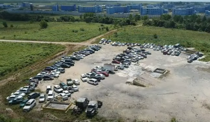 Cárcel Nueva Victoria: Un gasto de casi RD$7 mil millones utilizado como cementerio de vehículos