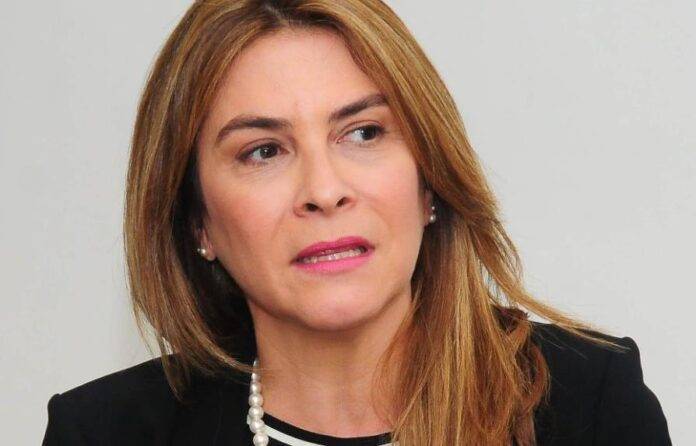 Alcaldesa Carolina Mejía en desacuerdo con propuesta de «sueldo de por vida» para regidores del Distrito Nacional