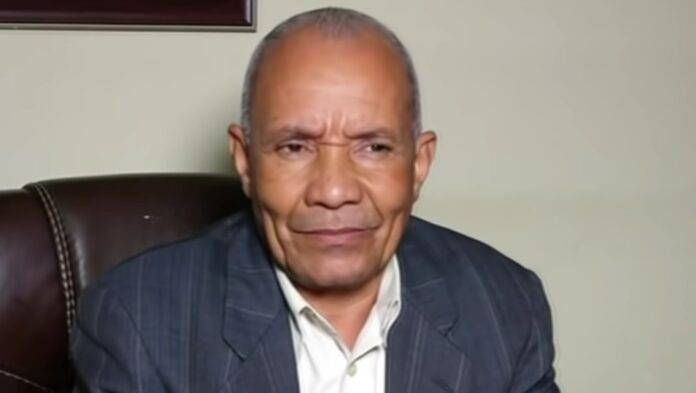 Director de Distrito Educativo Gaspar Hernández tiene nombrados a varios familiares y allegados