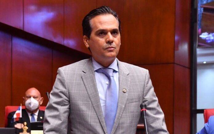 Senador Silva renuncia de comisión que estudia Proyecto de ley de Extinción de Dominio; denuncia será una «frustración jurídica»
