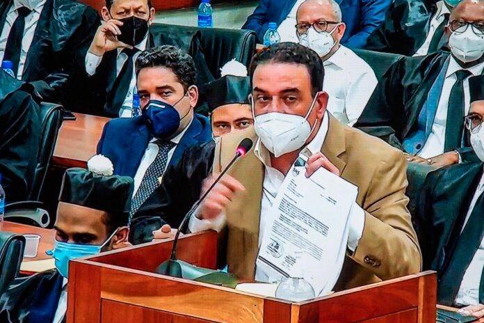 Alexis Medina asegura juicio en su contra es un caso de “venganza política”