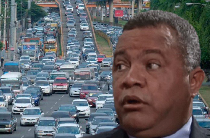 Director del Intrant culpa a los conductores de los tapones; dice se resuelven «cediendo el paso»