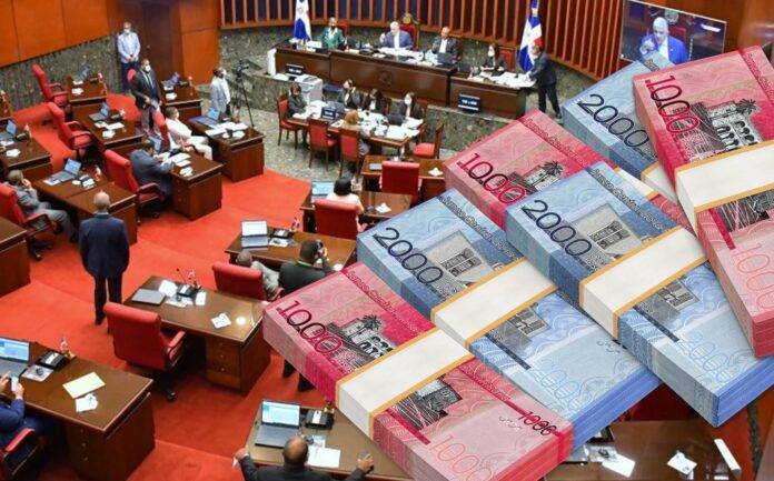 De manera discrecional diputados y senadores recibieron 150 millones para las madres