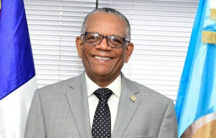 Pensión del nuevo director de Migración quedó sin efecto en el 2020 cuando lo nombraron asesor en Aduanas