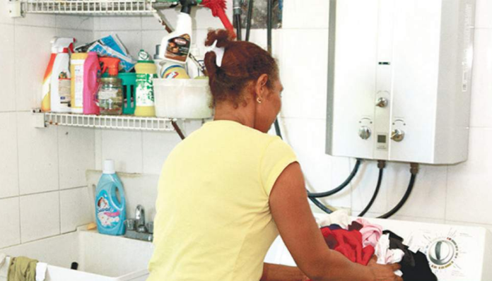 Jornada de trabajadoras domésticas no podrá ser mayor de 8 horas diarias
