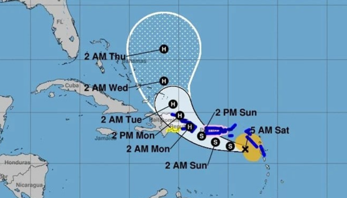 Fiona se fortalecerá en próximos días; se espera entre como huracán a RD a partir de la madrugada del lunes