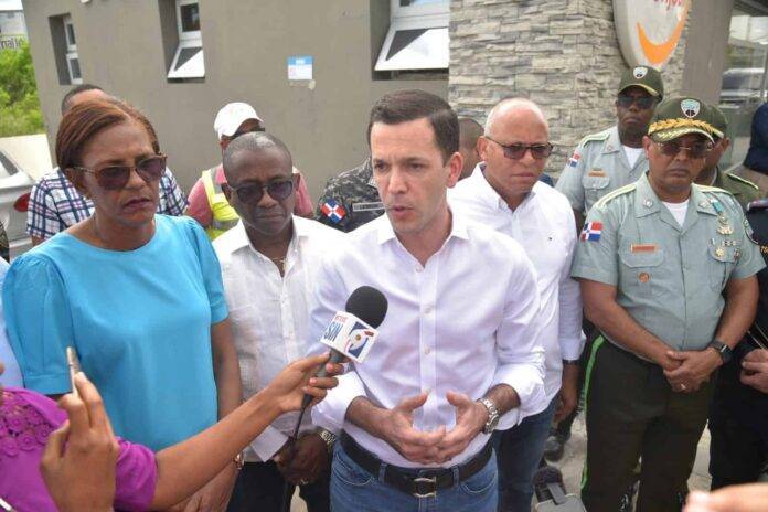 Hugo Beras asegura chofer de accidente en Bávaro no volverá a conducir en RD y anuncia licitación para inspección vehicular