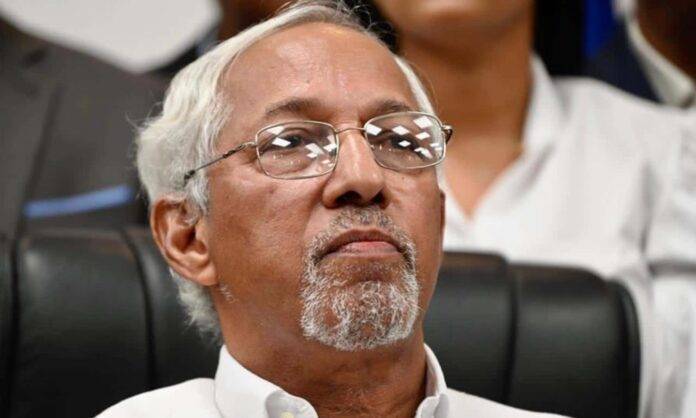 Ministro de Educación revela recibió amenaza de muerte escrita que decía: «Al chino hay que darle un tiro»