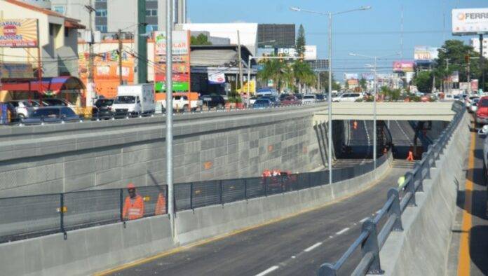 Darán mantenimiento a túneles y elevados desde hoy hasta próximo sábado; estarán cerrados de 10:00pm a 5:00am