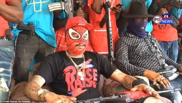 INTERPOL apresa haitiano integrante de peligrosa banda “Los 400 Mawozo” en La Romana