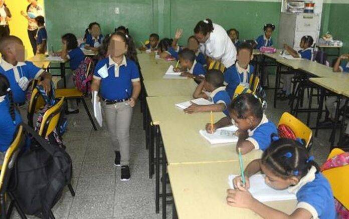 Piden incluir Moral y Cívica en el sistema educativo