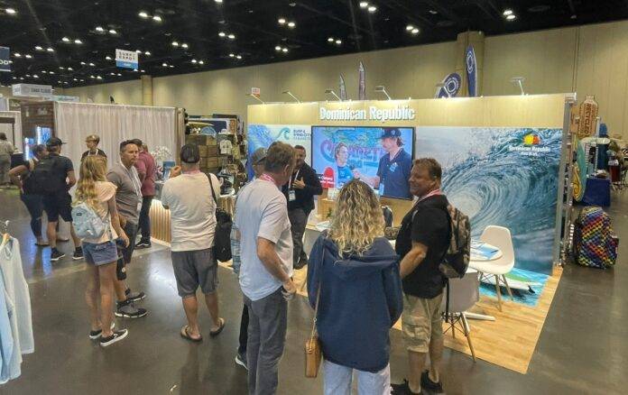 República Dominicana promueve a Cabarete en Surf Expo 2023 como la capital de olas y vientos en el Caribe