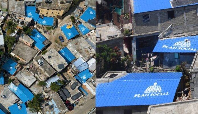 Salen a relucir techos de azul y con logo del Plan Social en trayecto del recién inaugurado Teleférico en Los Alcarrizos