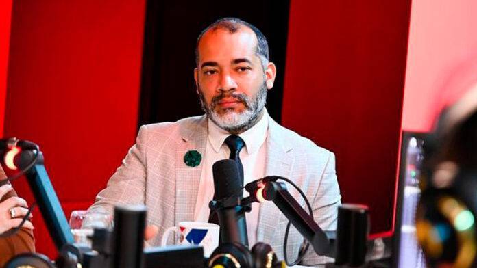 Martinez Brito es desvinculado  del programa “Esto No Es Radio”