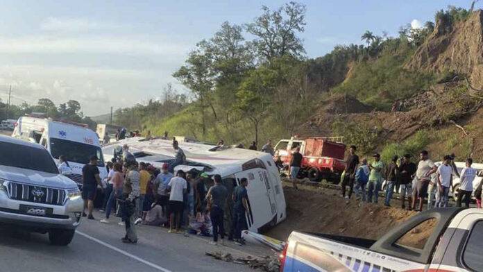 Tres afectados en accidente en La  Vega continúan ingresados en  hospitales Red Pública de Salud