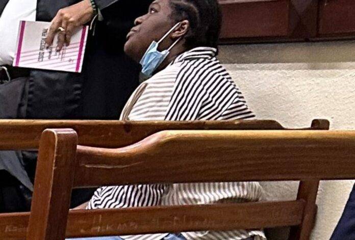 Ingresan a Elizabeth Silverio de emergencia en centro de salud