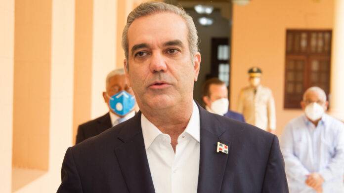 El presidente Luis Abinader da positivo a COVID-19 por segunda vez