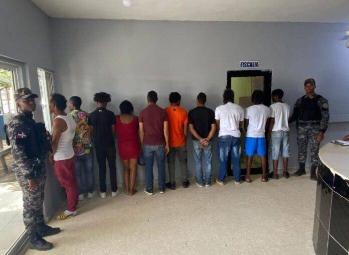 La Policía apresa 21 personas, interviene 6 puntos de drogas y ocupa distintas sustancias controladas