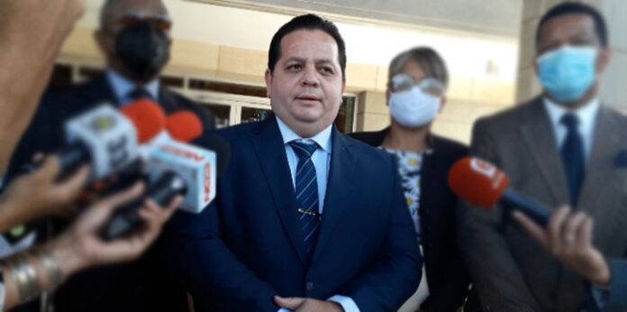 Procuraduría pide 10 años de prisión contra diputado Fausto Domínguez por golpear norteamericana de 64 años