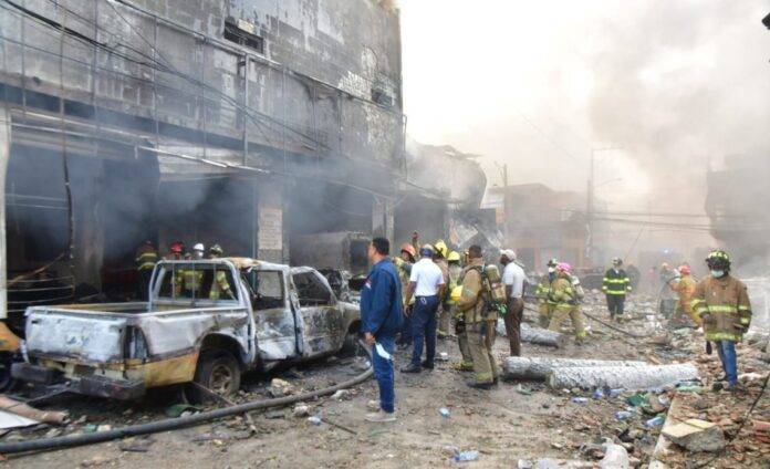 COE reporta 32 fallecidos por explosión en San Cristóbal en su boletín de hoy