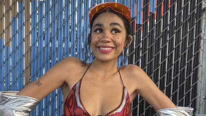 ¿Quién es Lizzy George, la joven que debatió con Abinader por supuesto racismo en RD?