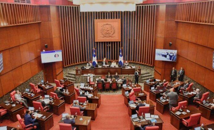 Senado aprueba préstamos por US$244 millones para el metro y la gestión de residuos sólidos