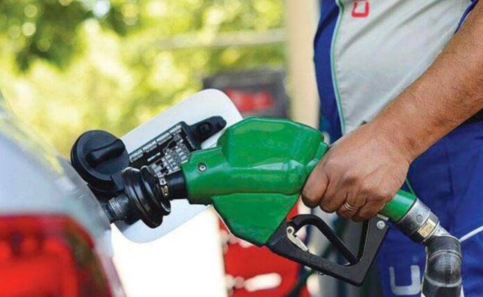 Gobierno aumenta precios a cuatro combustibles