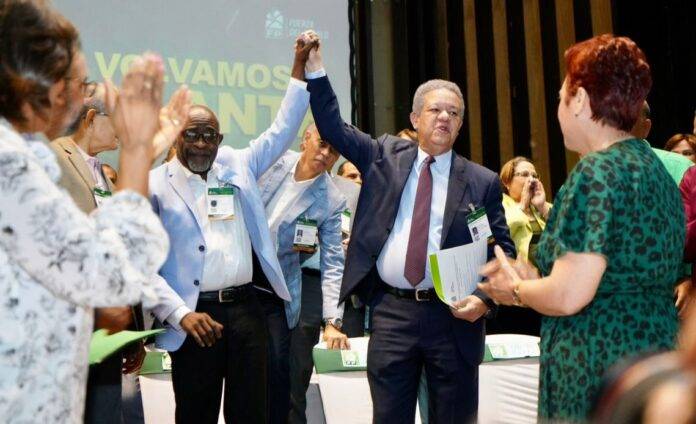 Leonel es oficialmente candidato presidencial de la FP; será proclamado el 26 de noviembre