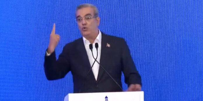 Abinader sobre escándalo en el Intrant: «En este gobierno las instituciones funcionan»