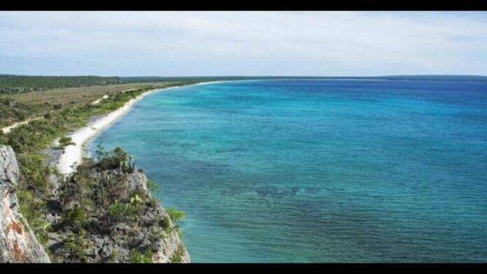 Poder Ejecutivo quiere crear sociedad comercial con aportes de capital privado para manejar turismo en Pedernales