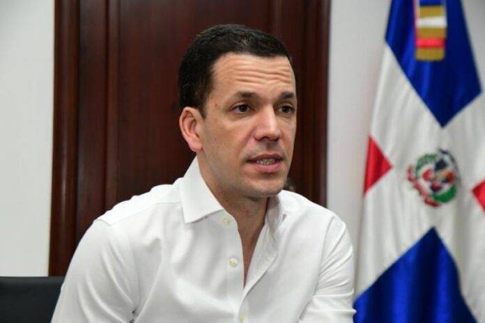 Contraloría había advertido a Hugo Beras sobre violaciones legales que cometía el comité de compras del Intrant