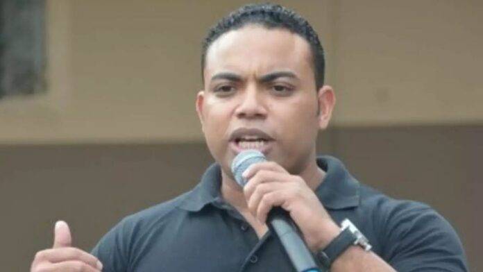 Condenan a 12 años al doctor Iván Rosa por agresión sexual