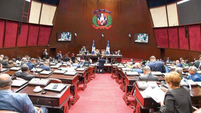 Diputados aprueban préstamo por 100 millones de dólares