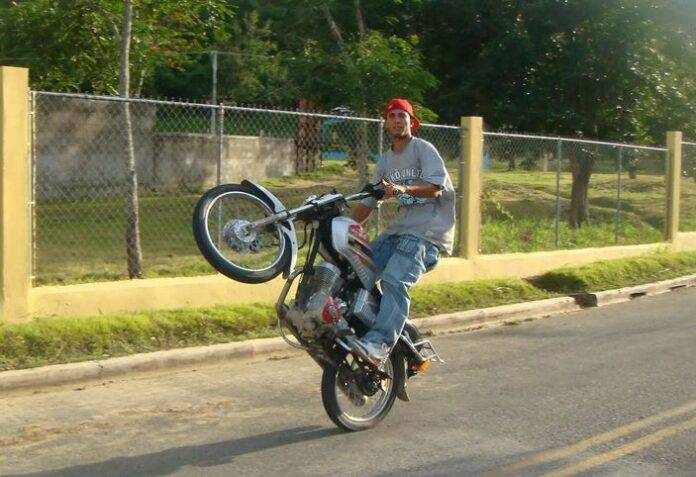 Senado aprueba proyecto convierte en agravante los que causen accidentes calibrando motocicletas