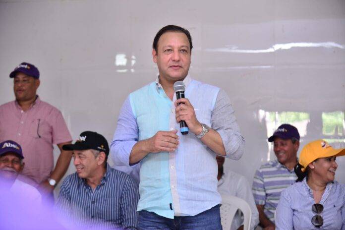 «Acabaré con el relajo que existe con la migración excesiva de haitianos ilegales hacia RD»: Abel Martínez