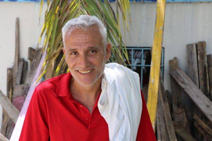 Apresan francés que fumigó apartamento en torre de Piantini donde hay al menos dos muertes