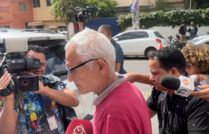 «No es la primera vez» que el francés fumiga con el mismo químico, según su abogado